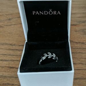 Pandora Laurel Wreath Ring